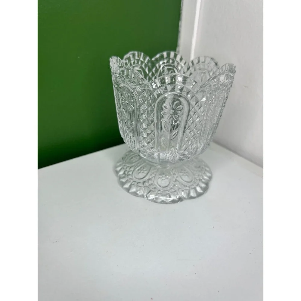 Vintage Clear Pressed Glass Daisy and Button Scalloped Pedestal Bowl UV Glow